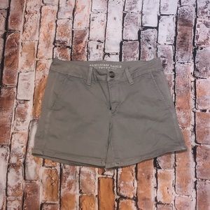 American Eagle Super Stretch woman’s Shorts Size 4